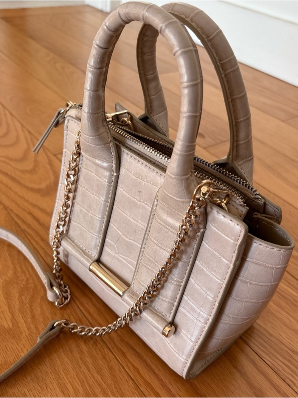 Structured Croc-Embossed Top Handle Bag in Light Taupe Zara - Picture 3 of 4